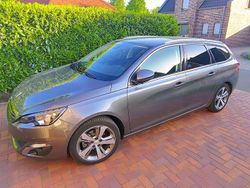 Grau Gebraucht 2016 Peugeot 308 Allure Kombi | 7.950 € (Etwas zu teuer)