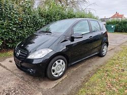 Schwarz Gebraucht 2011 Mercedes A160 Elegance Van / Kleinbus | 6.499 € (Fairer Preis)