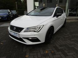 Weiß Gebraucht 2020 Seat Leon Beats Limousine | 18.500 € (Fairer Preis)