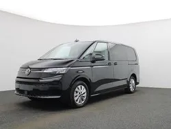 Deep black perleffekt Gebraucht 2024 VW T7 Life Van | 52.880 € (Guter Preis)
