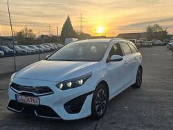 Weiß Gebraucht 2022 Kia Ceed Sportswagon Kombi | 15.790 € (Guter Preis)