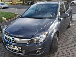 Blau Gebraucht 2009 Opel Astra Selection Limousine | 2.900 € (Fairer Preis)