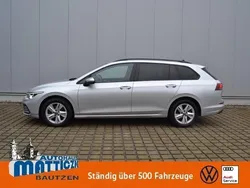 Silber Gebraucht 2021 VW Golf VIII Life Kombi | 26.440 € (Teuer)