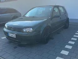 Grün Gebraucht 2002 VW Golf IV Kleinwagen | 6.800 € (Teuer)
