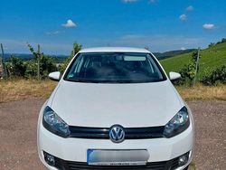 Weiß Gebraucht 2011 VW Golf VI Trendline Kleinwagen | 4.800 € (Fairer Preis)