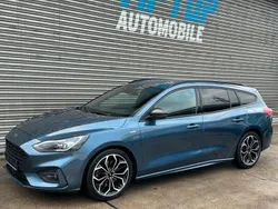 Blau Gebraucht 2020 Ford Focus ST-Line Kombi | 15.990 € (Guter Preis)