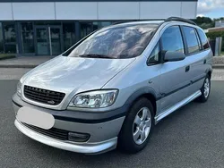 Grau Gebraucht 2001 Opel Zafira Van / Kleinbus | 2.490 € (Etwas zu teuer)