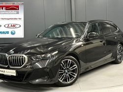 Black sapphire metallic Gebraucht 2024 BMW 520 M Sport Kombi | 52.890 € (Etwas zu teuer)
