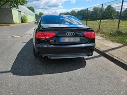 Schwarz Gebraucht 2012 Audi A8 Limousine | 17.500 € (Etwas zu teuer)
