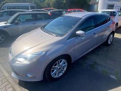 Dark micastone Gebraucht 2013 Ford Focus Titanium Limousine | 5.290 € (Fairer Preis)
