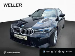 Black sapphire (schwarz) Gebraucht 2024 BMW 320 M Sport Kombi | 39.975 € (Fairer Preis)