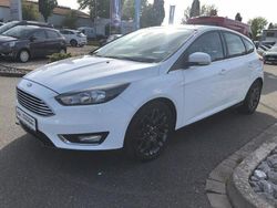 Weiß Gebraucht 2016 Ford Focus Titanium Limousine | 8.790 € (Teuer)