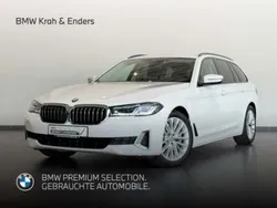Weiss Gebraucht 2022 BMW 540 Luxury Line Kombi | 46.750 € (Guter Preis)