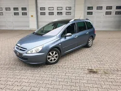 Grau Gebraucht 2004 Peugeot 307 Kombi | 450 €