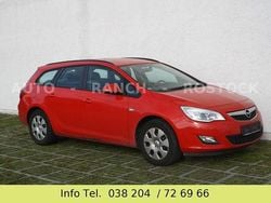 Rot Gebraucht 2012 Opel Astra Edition Kombi | 2.999 € (Superpreis)