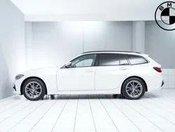 Weiß Gebraucht 2021 BMW 318 Advantage Kombi | 19.000 € (Fairer Preis)