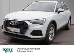Gletscherweiß metallic Gebraucht 2022 Audi Q3 Business SUV | 30.990 € (Guter Preis)
