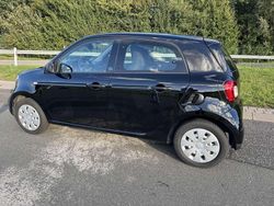 Schwarz schwarz Gebraucht 2022 Smart ForFour Electric Drive Kleinwagen | 9.490 € (Fairer Preis)