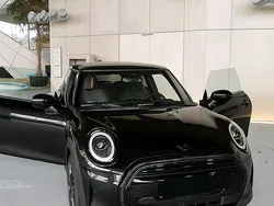 Schwarz Neu 2025 Mini Cooper SE Kleinwagen | 36.500 €