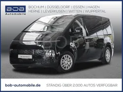 Abyss black (schwarz) Gebraucht 2024 Hyundai Staria Trend Van | 39.850 € (Guter Preis)