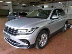 Grau Gebraucht 2022 VW Tiguan Elegance SUV | 24.500 € (Superpreis)