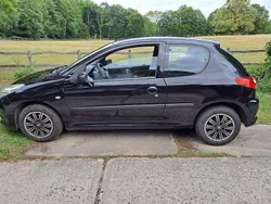 Schwarz Gebraucht 2010 Peugeot 206+ Kleinwagen | 3.200 € (Etwas zu teuer)