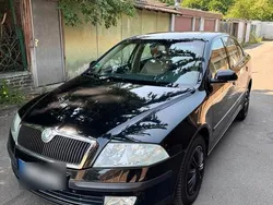 Schwarz Gebraucht 2006 Skoda Octavia Limousine | 3.600 € (Fairer Preis)