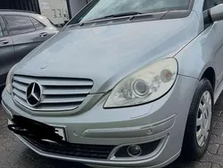 Grau Gebraucht 2007 Mercedes B170 Van / Kleinbus | 3.300 €