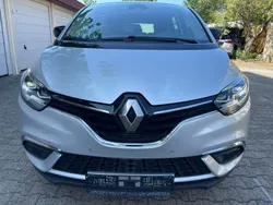 Grau Gebraucht 2021 Renault Scénic IV Business Van / Kleinbus | 13.800 € (Fairer Preis)