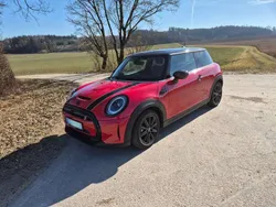 Rot Gebraucht 2023 Mini Cooper SE Classic Kleinwagen | 19.800 € (Fairer Preis)
