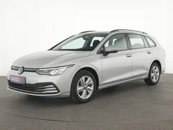 Reflexsilber Gebraucht 2023 VW Golf VIII Life Limousine | 22.225 € (Superpreis)