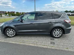 Grau Gebraucht 2016 Ford S-MAX Titanium Van / Kleinbus | 13.650 € (Etwas zu teuer)