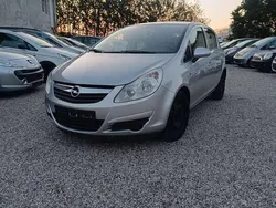 Silber Gebraucht 2008 Opel Corsa Basis Kleinwagen | 2.300 € (Guter Preis)