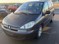 Grau Gebraucht 2006 Peugeot 807 Tendance Van / Kleinbus | 2.950 € (Fairer Preis)