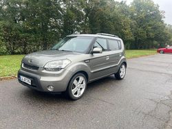 Grau Gebraucht 2010 Kia Soul Vision SUV | 3.299 € (Fairer Preis)