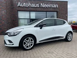 Weiß Gebraucht 2017 Renault Clio IV LIMITED Kleinwagen | 5.480 € (Fairer Preis)
