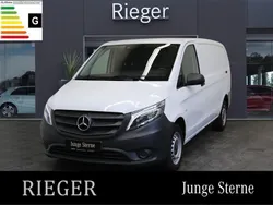 Arktikweiß Gebraucht 2022 Mercedes Vito Van / Kleinbus | 28.322 €
