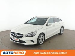 Weiß Gebraucht 2016 Mercedes CLA200 Shooting Brake Urban Kombi | 18.720 € (Fairer Preis)