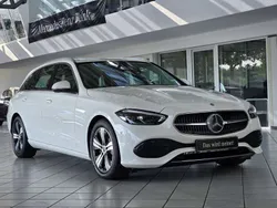 Polarweiß Gebraucht 2023 Mercedes C200 Avantgarde Kombi | 38.450 € (Fairer Preis)