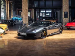 Grau Gebraucht 2018 Ferrari 488 Cabrio | 284.999 €