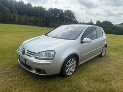 Silber Gebraucht 2005 VW Golf V Kleinwagen | 1.800 € (Etwas zu teuer)