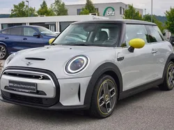 White silver Gebraucht 2022 Mini Cooper SE Hatch Kleinwagen | 16.990 € (Guter Preis)