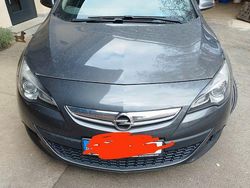 Grau Gebraucht 2011 Opel Astra GTC Edition Coupé | 6.990 € (Teuer)