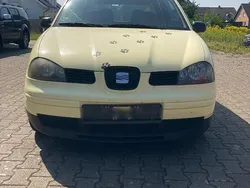 Gelb Gebraucht 2002 Seat Arosa Kleinwagen | 550 €
