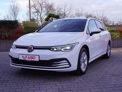 Weiß Gebraucht 2022 VW Golf VIII Life Kombi | 22.950 € (Fairer Preis)