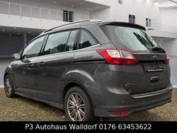 Grau Gebraucht 2015 Ford Grand C-Max Titanium Van / Kleinbus | 8.990 € (Fairer Preis)