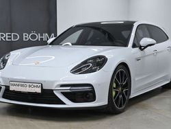Weiß Gebraucht 2021 Porsche Panamera Turbo S Sport Turismo Limousine | 109.870 €