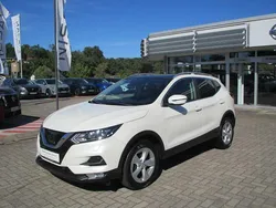 Weiß Gebraucht 2017 Nissan Qashqai Acenta SUV | 13.980 € (Fairer Preis)