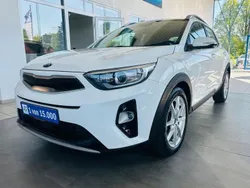 Weiß Gebraucht 2020 Kia Stonic Spirit SUV | 17.490 € (Fairer Preis)