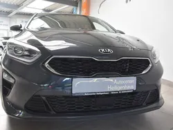 Grau Gebraucht 2021 Kia Ceed Sportswagon Spirit Kombi | 18.780 € (Etwas zu teuer)